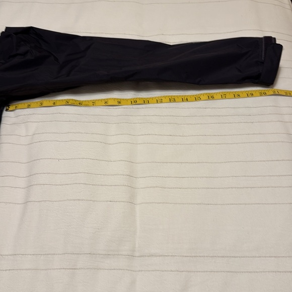 Patagonia Torrentshell Black Jacket Rain Jacket - Picture 9 of 10